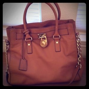 Gorgeous Pebbled Leather Michael Kors Hamilton